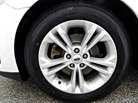 2016 Ford Taurus SEL