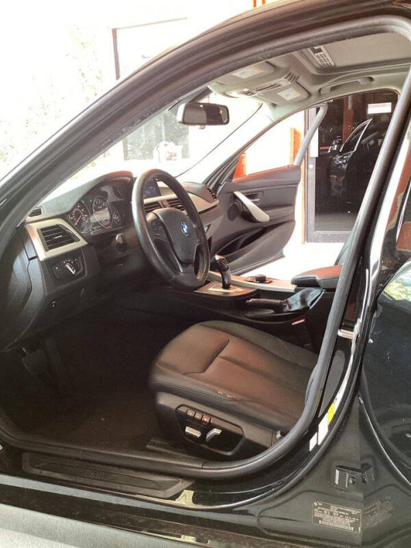 2018 BMW 3 Series 320i