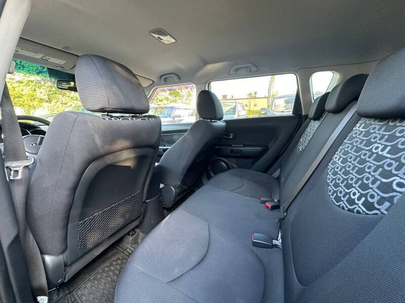 2010 Kia Soul +