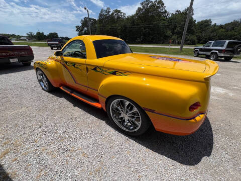 2004 Chevrolet SSR LS