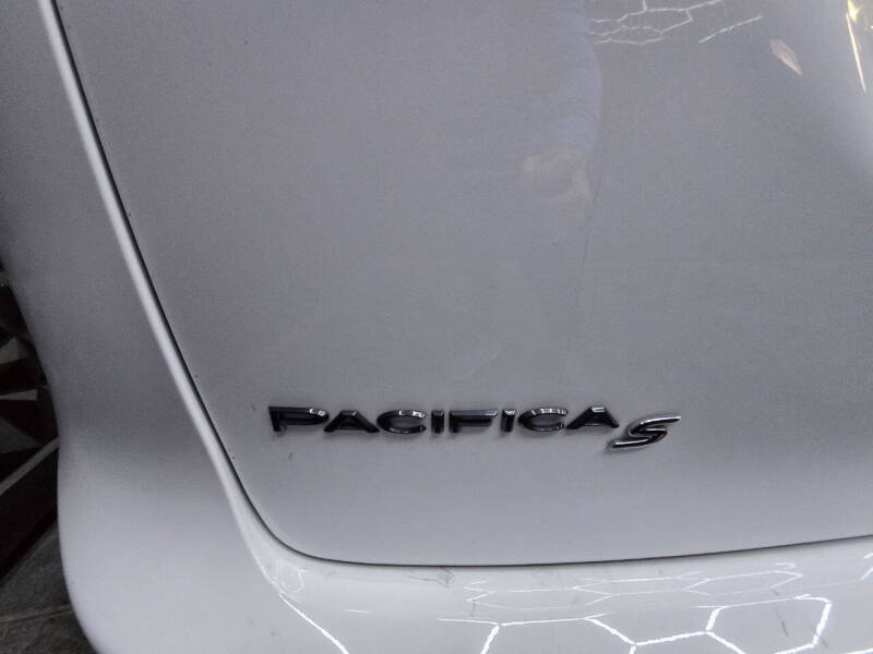 2019 Chrysler Pacifica Hybrid Touring L 35th Anniversary