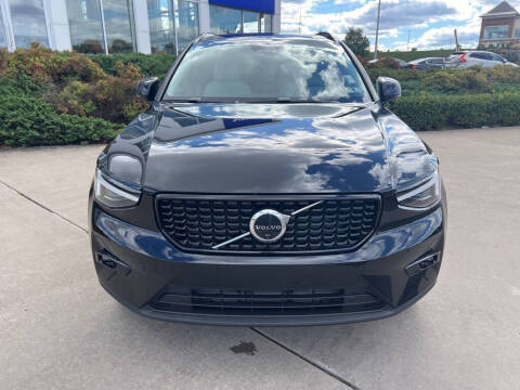 2026 Volvo XC40 B5 Ultra