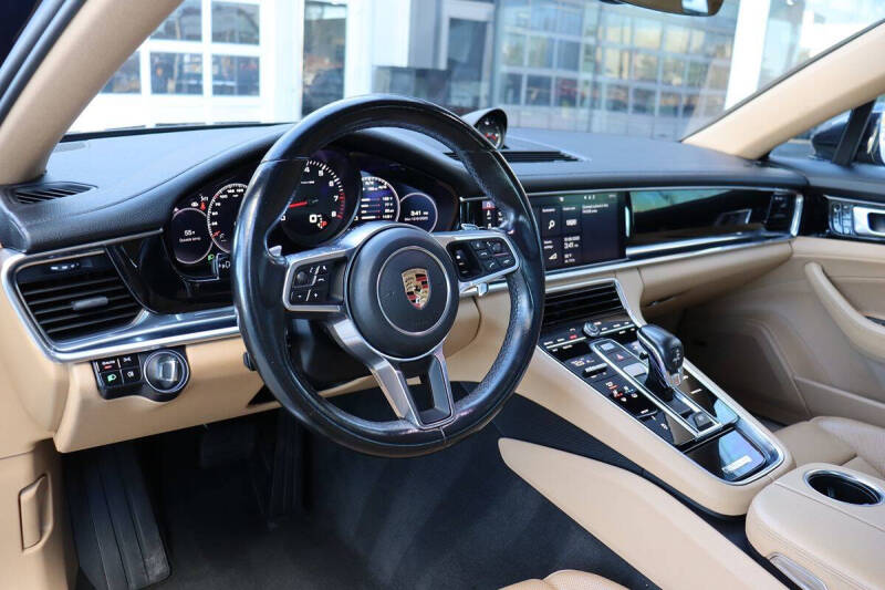 2018 Porsche Panamera 4 Sport Turismo