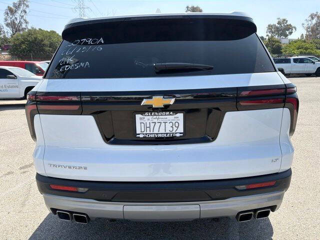 2024 Chevrolet Traverse LT