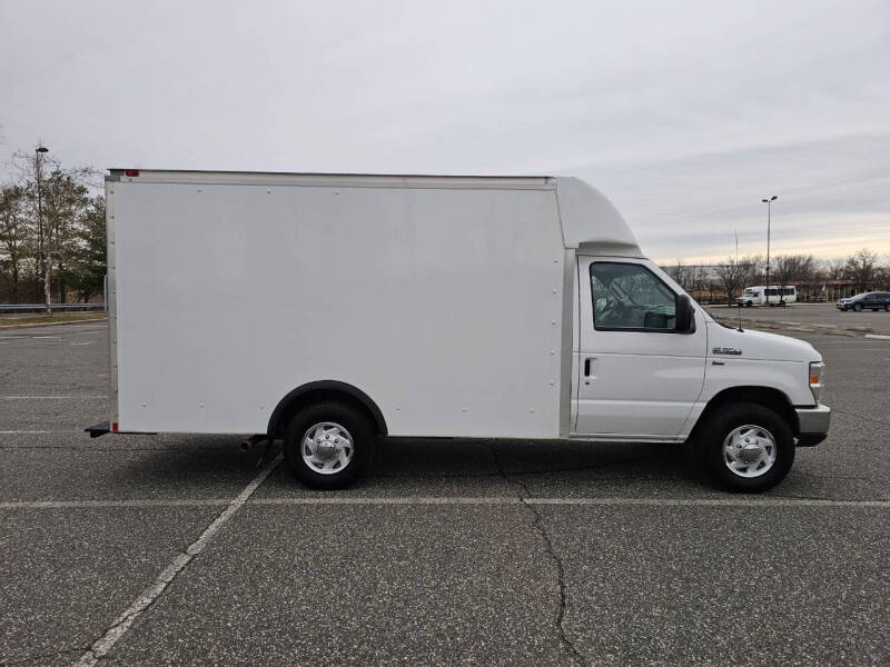 2014 Ford E-Series E-350 SD
