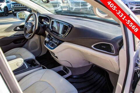 2021 Chrysler Pacifica Touring L