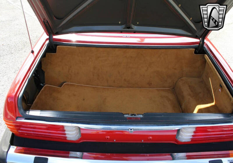 1987 Mercedes-Benz 560-Class 560 SL