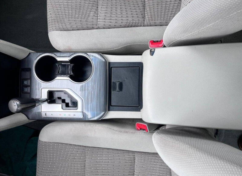 2012 Toyota Camry Hybrid XLE