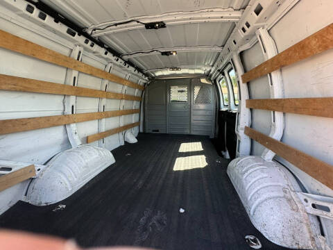 2016 GMC Savana 2500