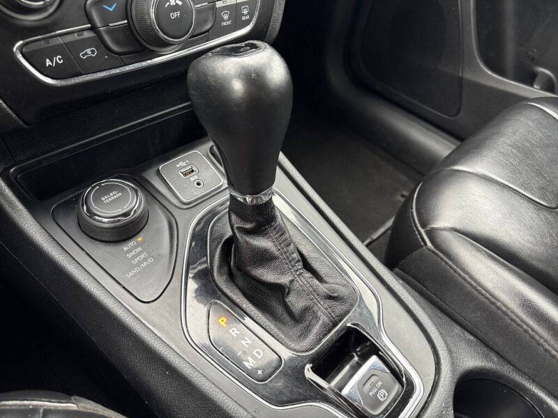 2020 Jeep Cherokee Altitude