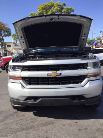 2018 Chevrolet Silverado 1500 Custom