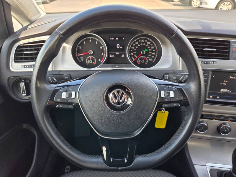 2017 Volkswagen Golf TSI S