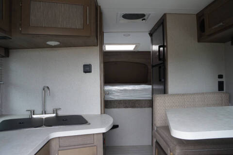 2025 Adventurer 86FB