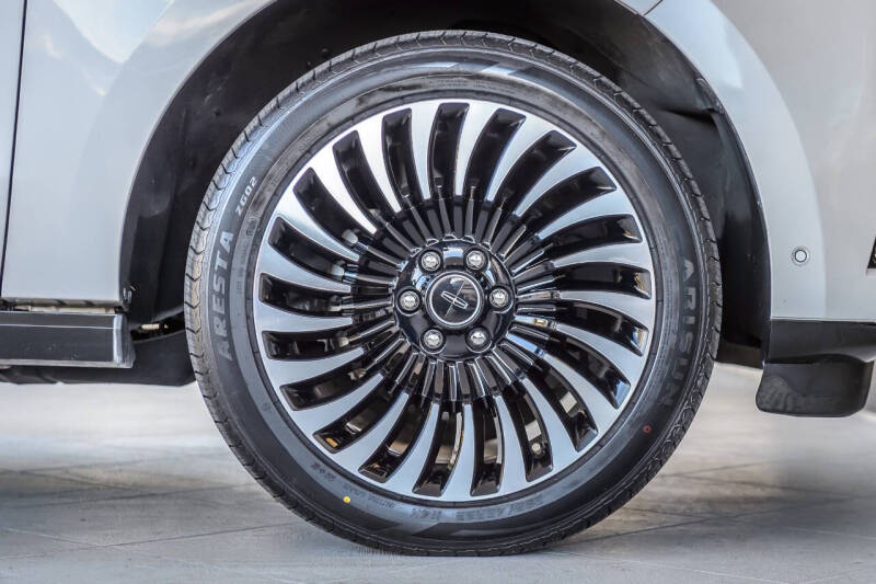 2019 Lincoln Navigator Black Label