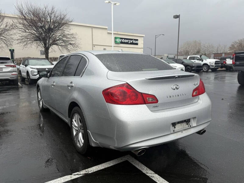 2015 Infiniti Q40