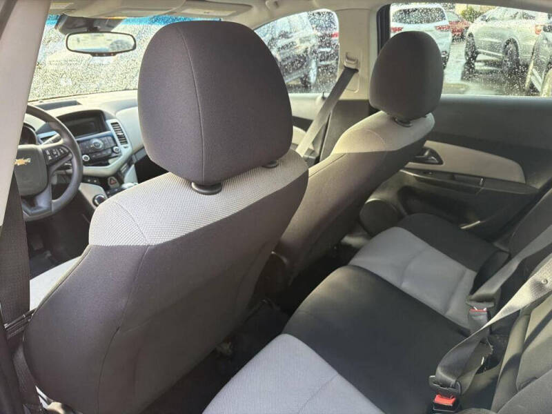 2013 Chevrolet Cruze LS Auto