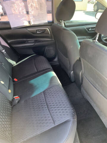 2016 Nissan Altima for sale at Drivers Choice in Bonham TX