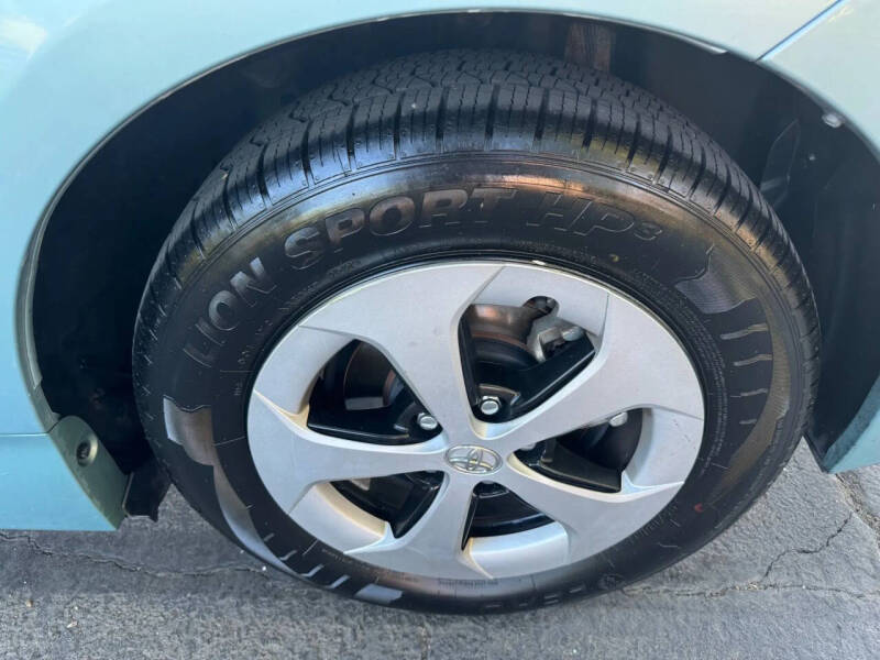 2014 Toyota Prius Two