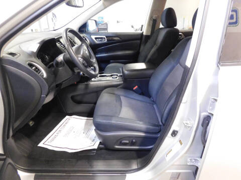 2019 Nissan Pathfinder SV