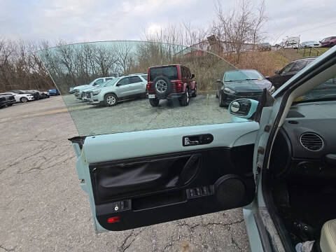 2010 Volkswagen New Beetle Convertible