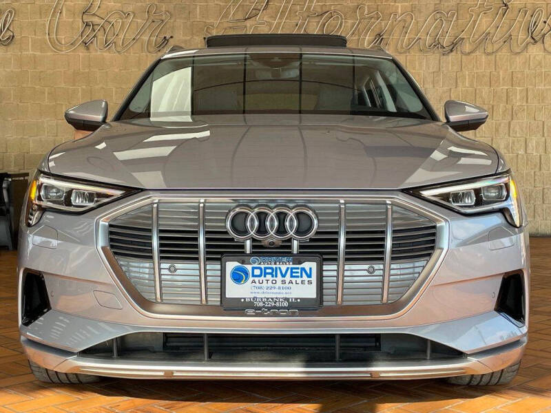 2022 Audi e-tron quattro Premium Plus