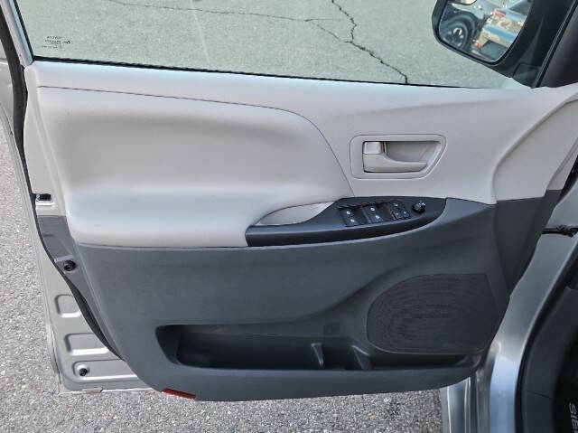 2020 Toyota Sienna L 7-Passenger