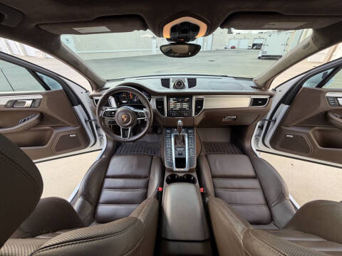 2016 Porsche Macan Turbo