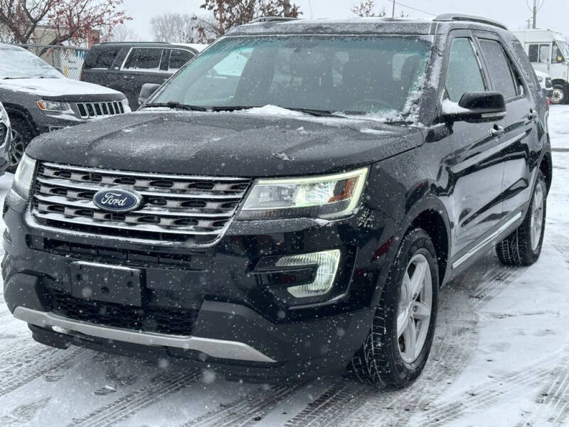 2017 Ford Explorer XLT's photo