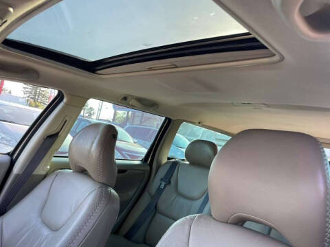 2004 Volvo XC70