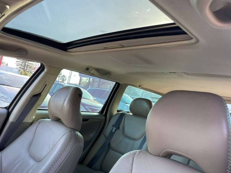 2004 Volvo XC70
