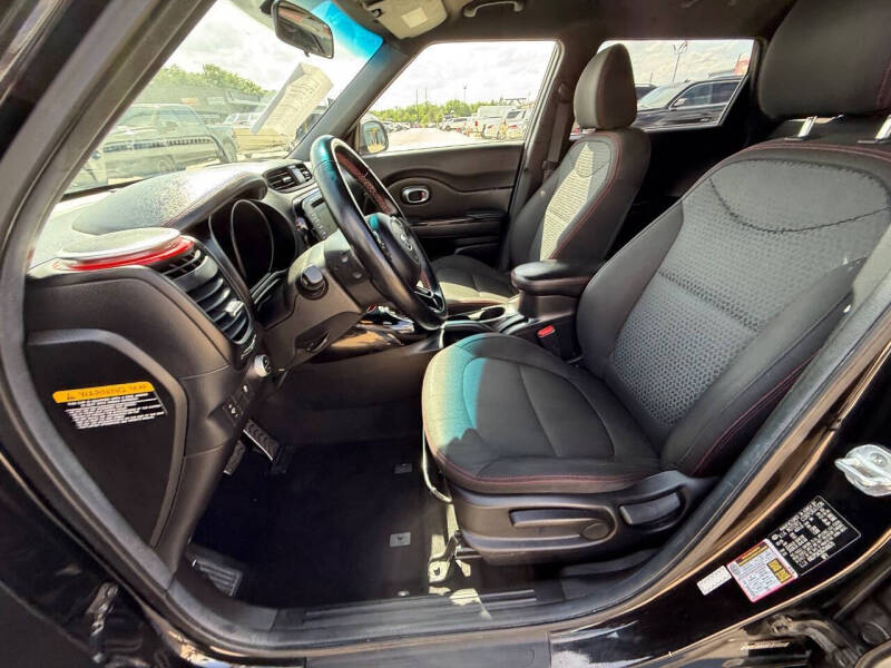 2016 Kia Soul +