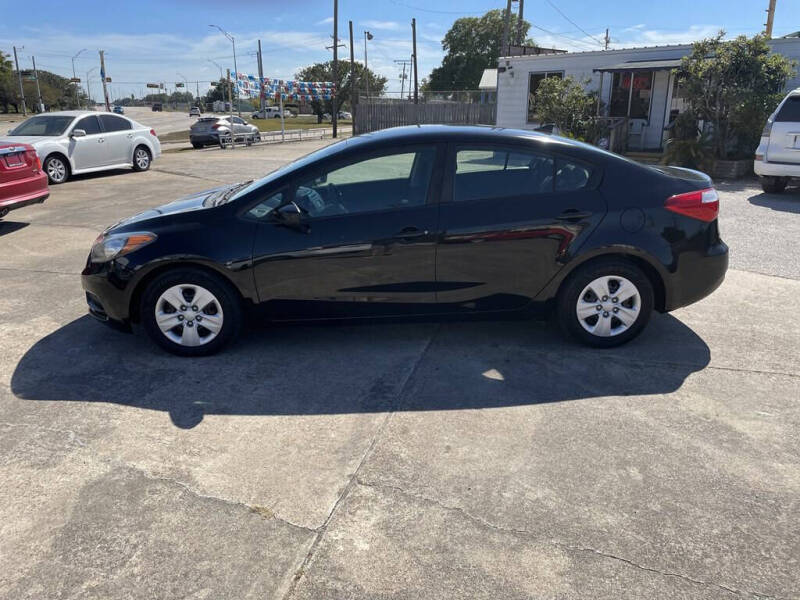 2016 Kia Forte LX photo 3