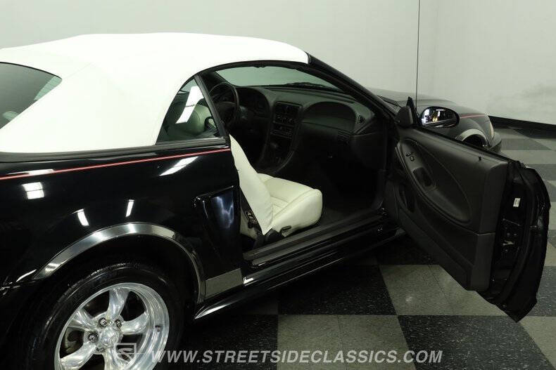 2000 Ford Mustang GT