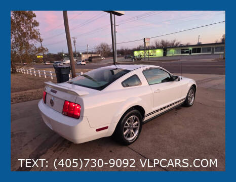 2005 Ford Mustang V6 Deluxe