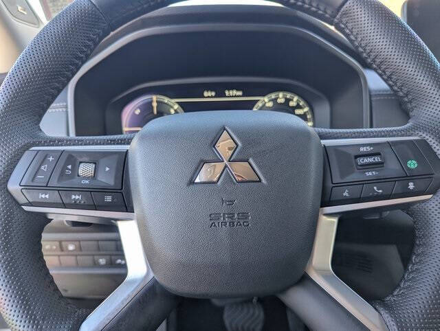 2025 Mitsubishi Outlander PHEV SE