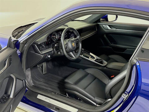 2022 Porsche 911 Carrera 4 GTS