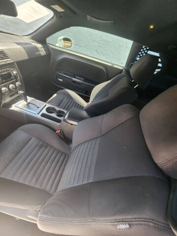 2013 Dodge Challenger R/T Plus