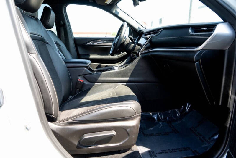 2022 Jeep Grand Cherokee L Altitude