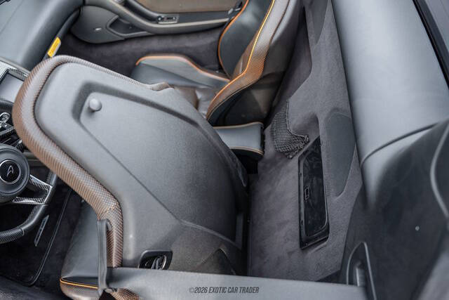 2013 McLaren MP4-12C Spider