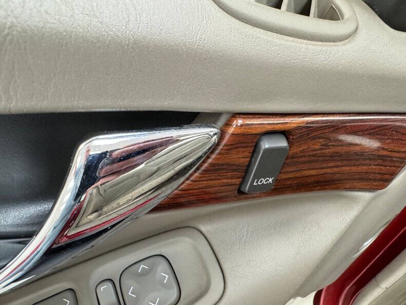 2004 Cadillac DeVille