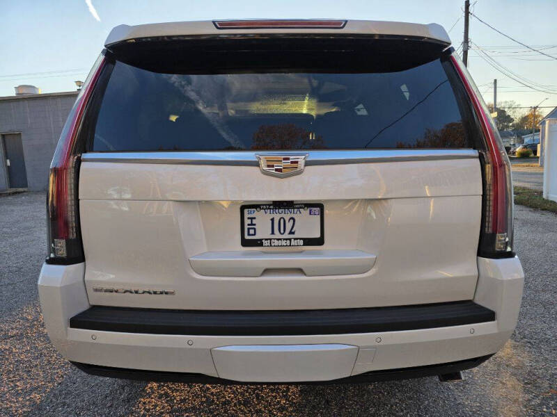 2018 Cadillac Escalade Luxury