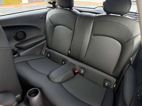 2022 MINI Hardtop 2 Door Oxford Edition