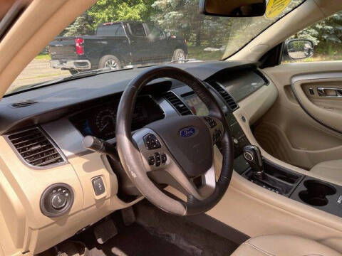 2018 Ford Taurus SEL