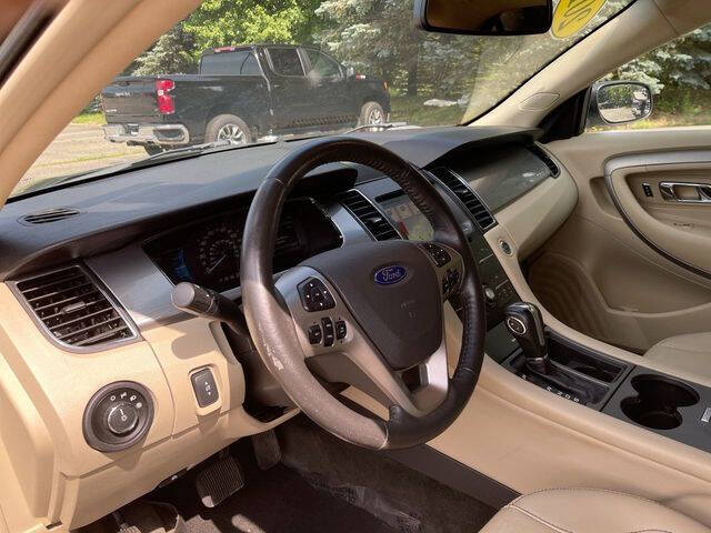 2018 Ford Taurus SEL