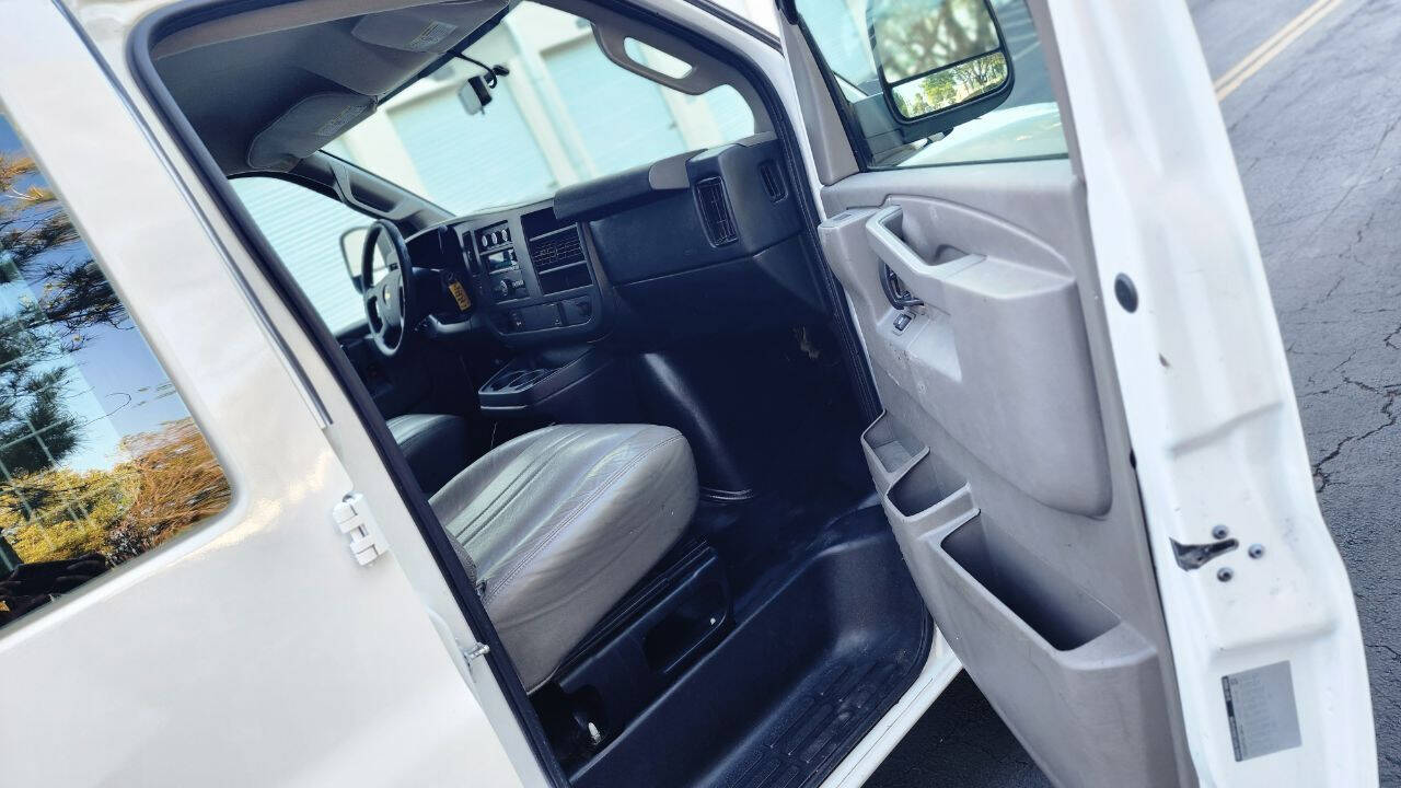 2016 Chevrolet Express  - $11,900