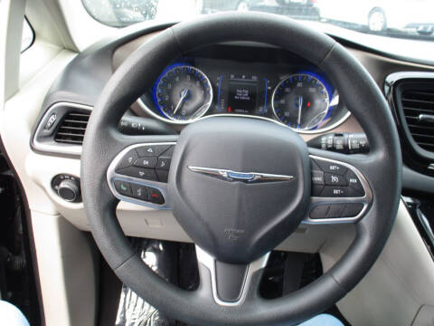 2017 Chrysler Pacifica LX