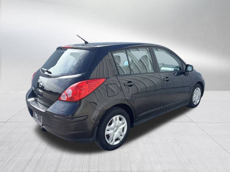 2011 Nissan Versa 1.8 S