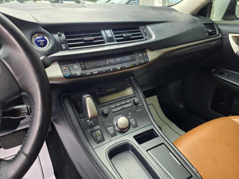 2017 Lexus CT 200h