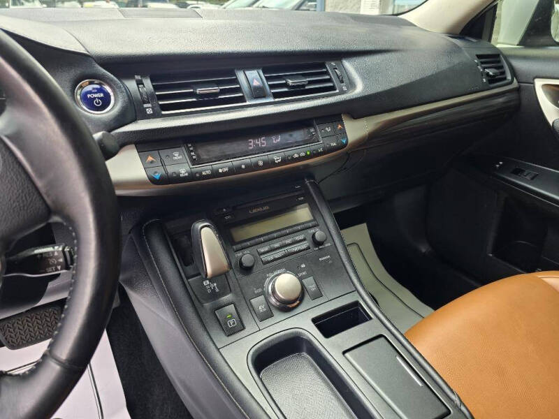 2017 Lexus CT 200h