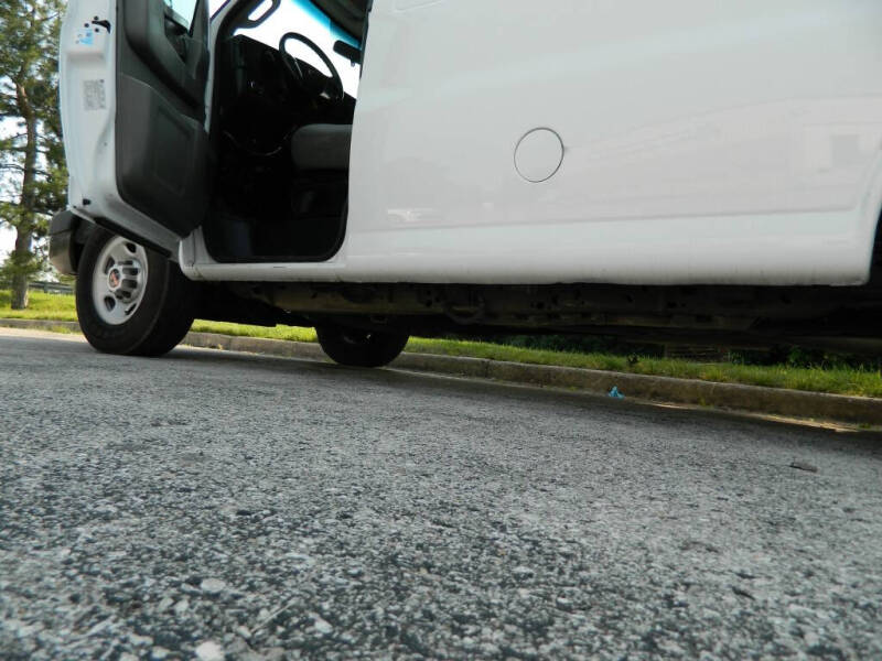 2017 GMC Savana 2500